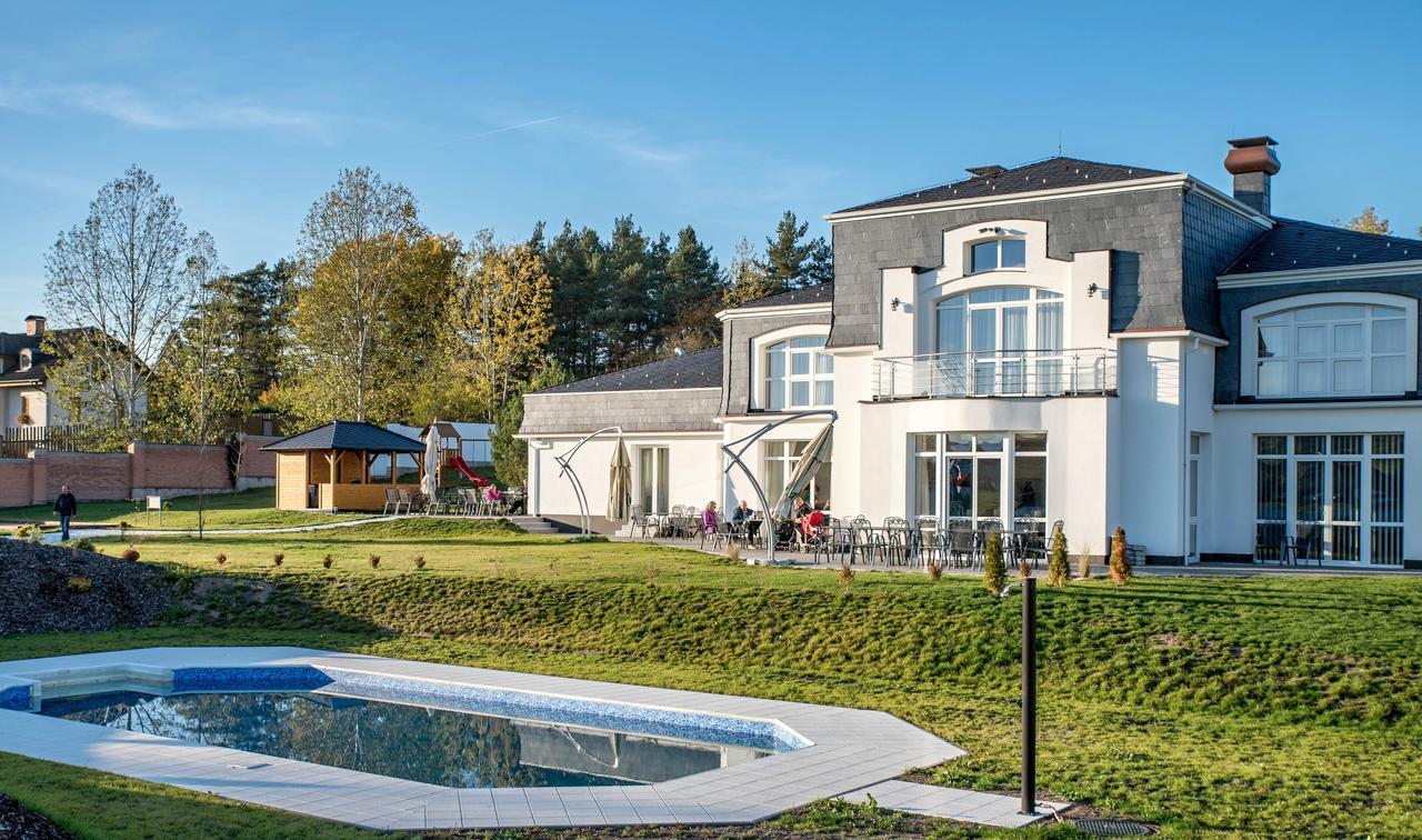 Rezidence Holsin Hotell Holsiny Exteriör bild