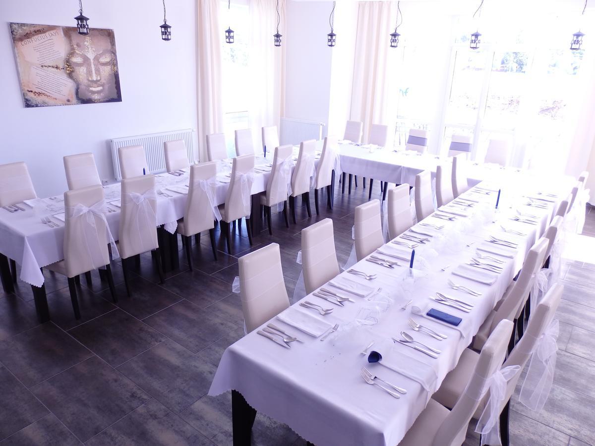 Rezidence Holsin Hotell Holsiny Exteriör bild
